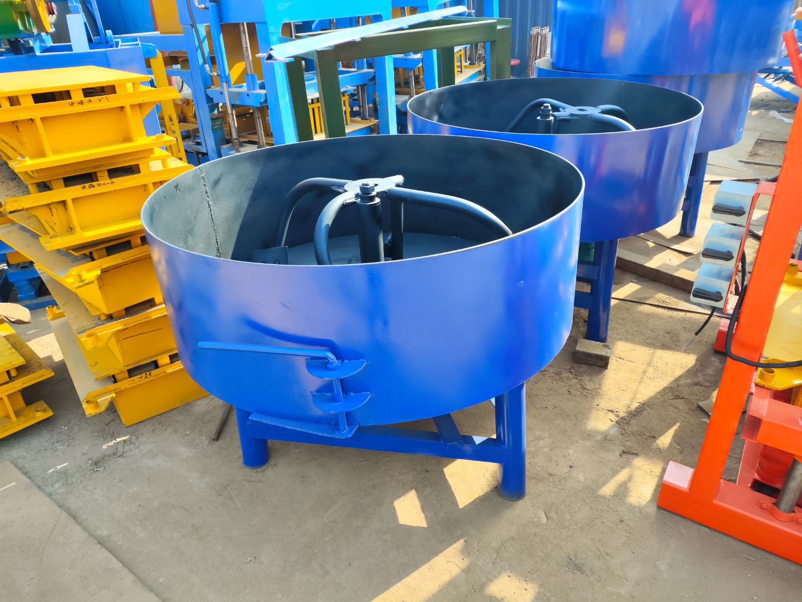 Pan mixer machine
