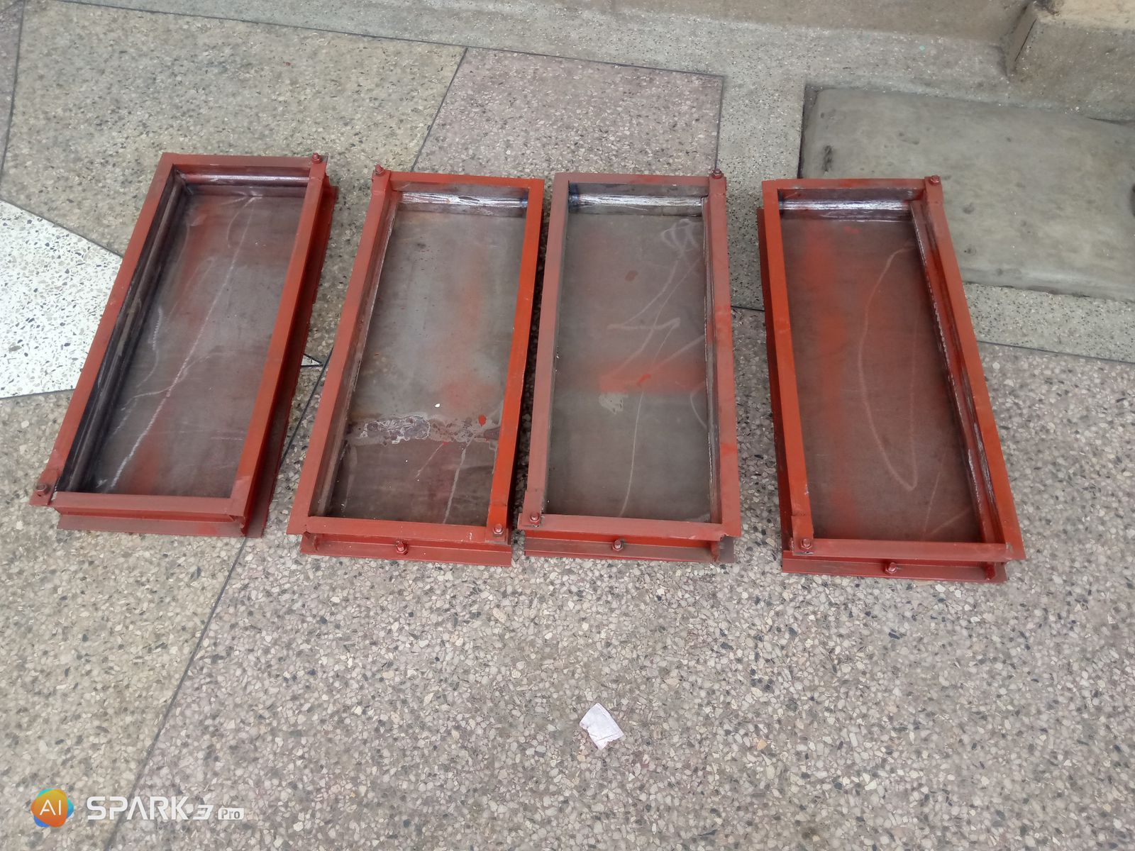 Side slab moulds