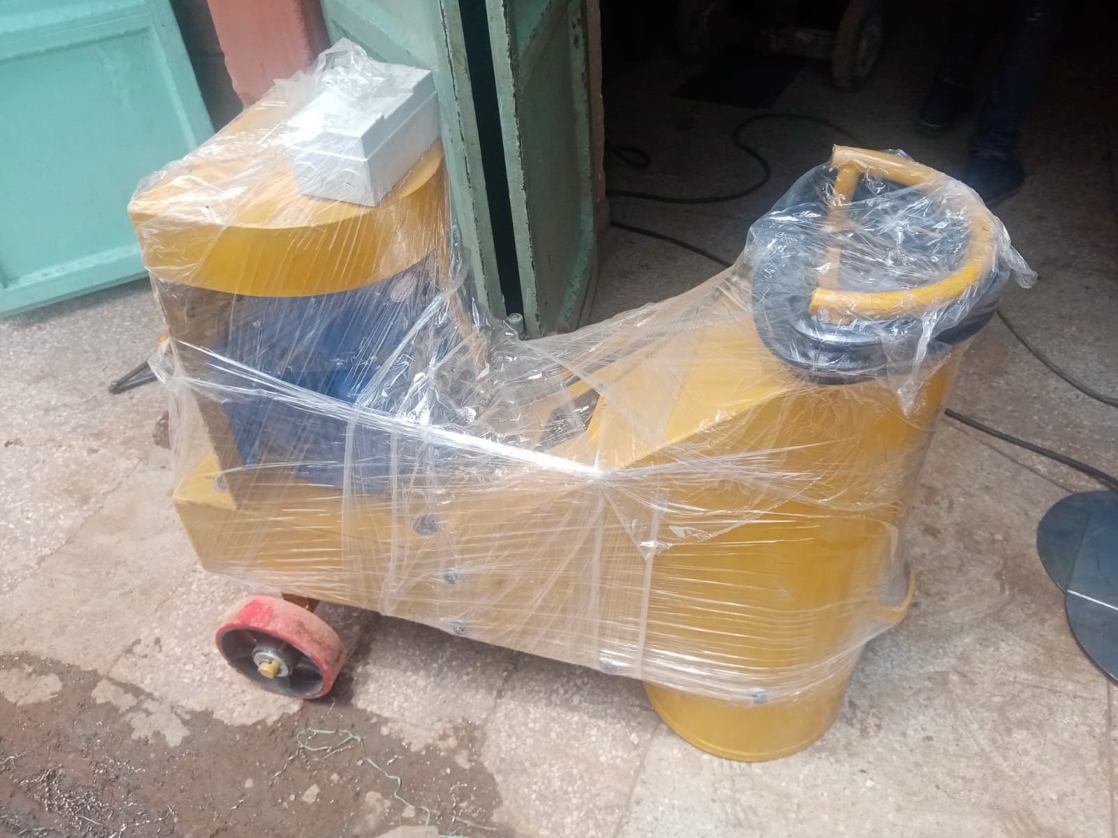 Terrazzo machine
